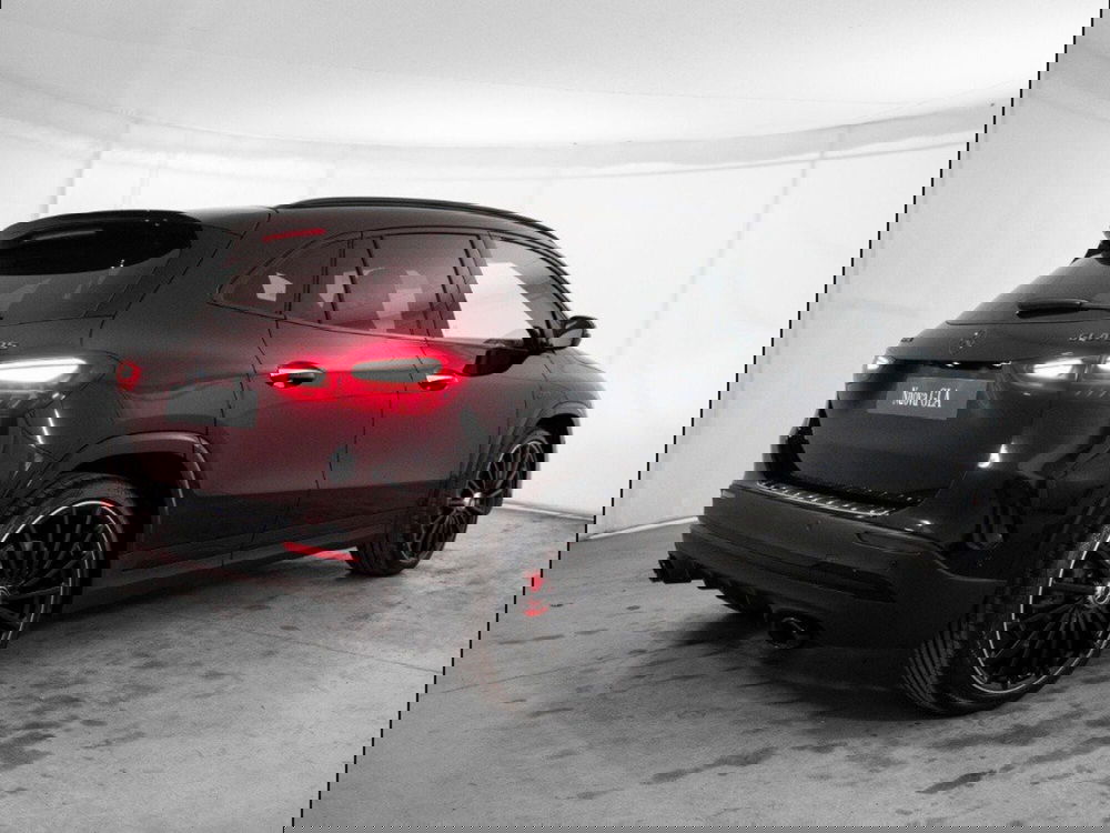 Mercedes-Benz GLA SUV nuova a Macerata (4)