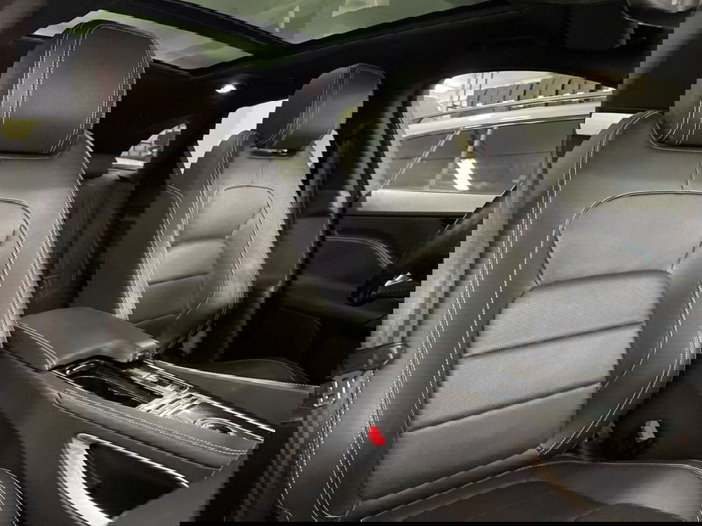 Jaguar F-Pace usata a Ancona (14)