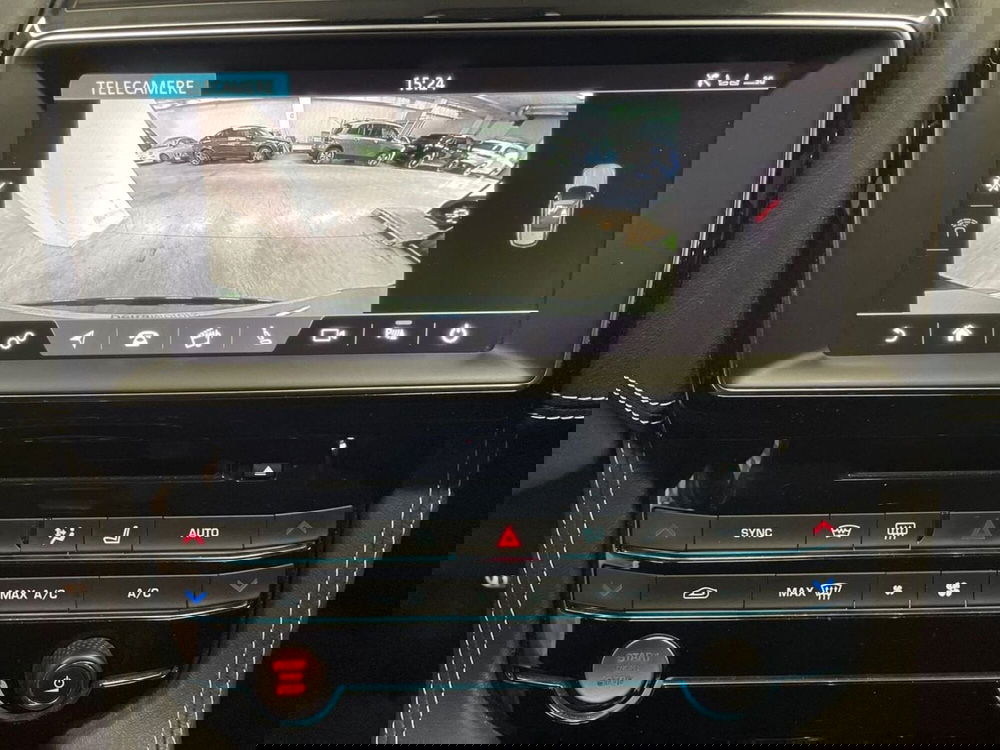 Jaguar F-Pace usata a Ancona (19)