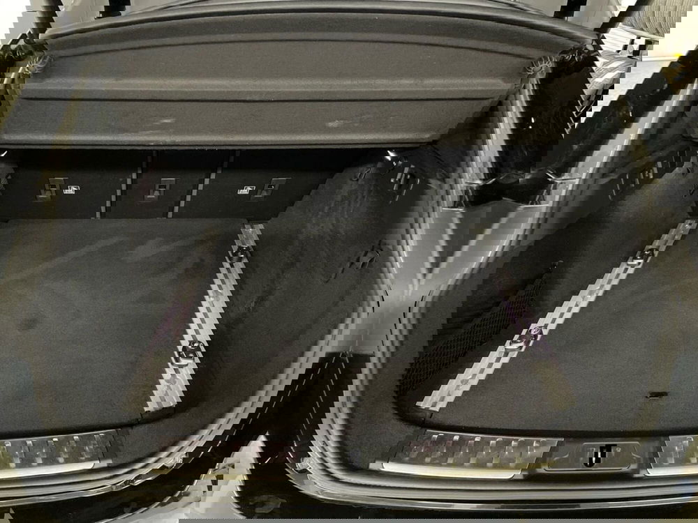 Jaguar F-Pace usata a Ancona (7)