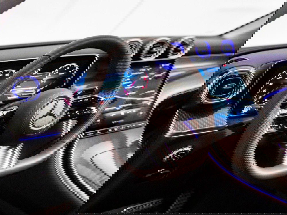 Mercedes-Benz GLC SUV nuova a Macerata (12)