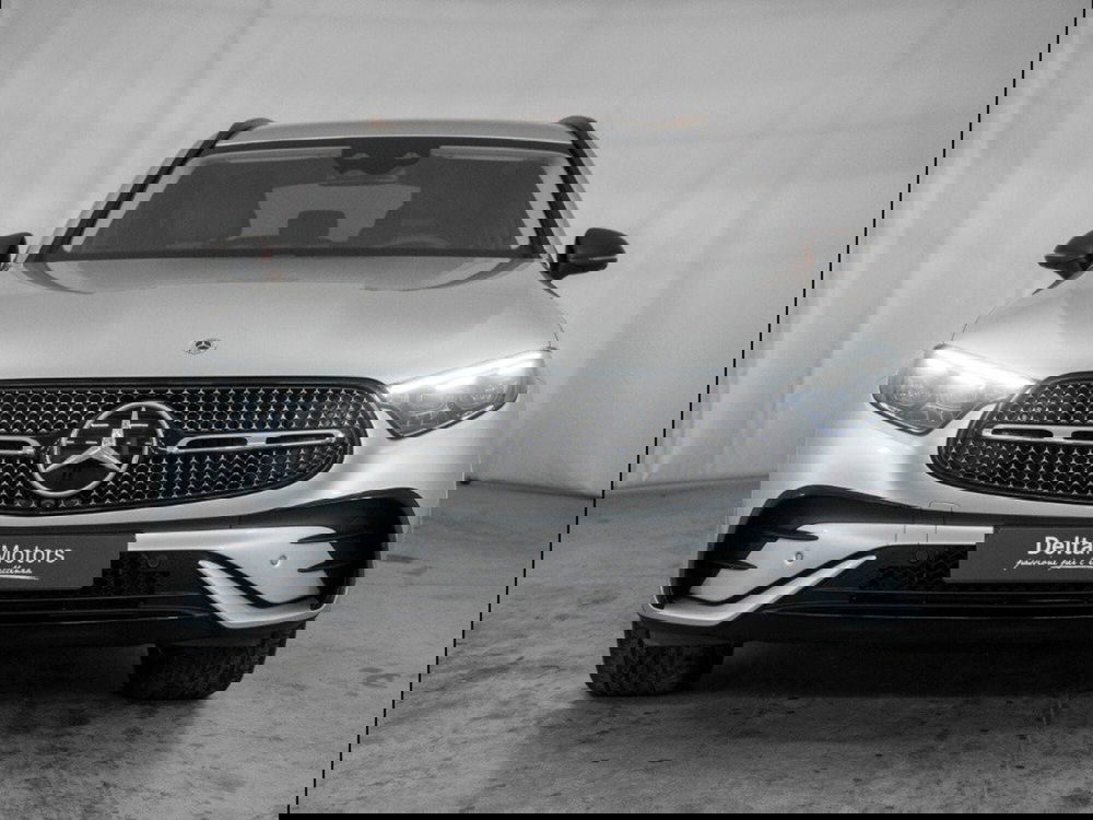 Mercedes-Benz GLC SUV nuova a Macerata (5)