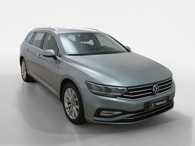 Volkswagen Passat Variant 2.0 TDI SCR EVO DSG Business del 2022 usata a Torino
