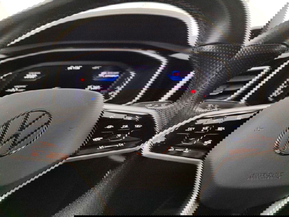 Volkswagen T-Roc usata a Massa-Carrara (13)