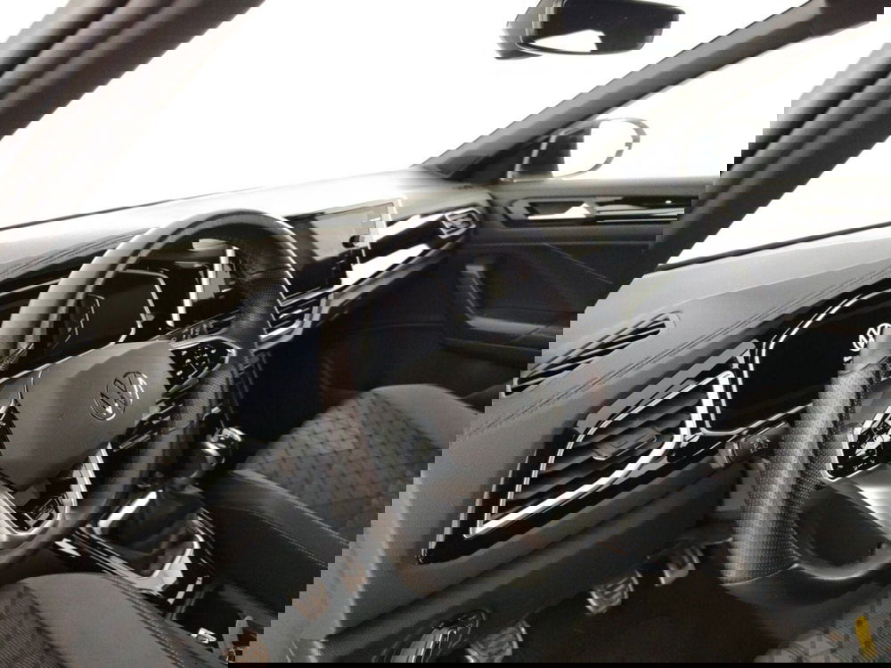 Volkswagen T-Roc usata a Massa-Carrara (8)