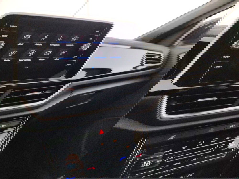 Volkswagen T-Roc usata a Massa-Carrara (12)