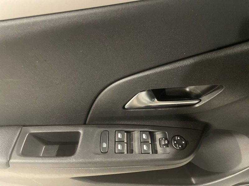 Opel Corsa usata a Salerno (13)