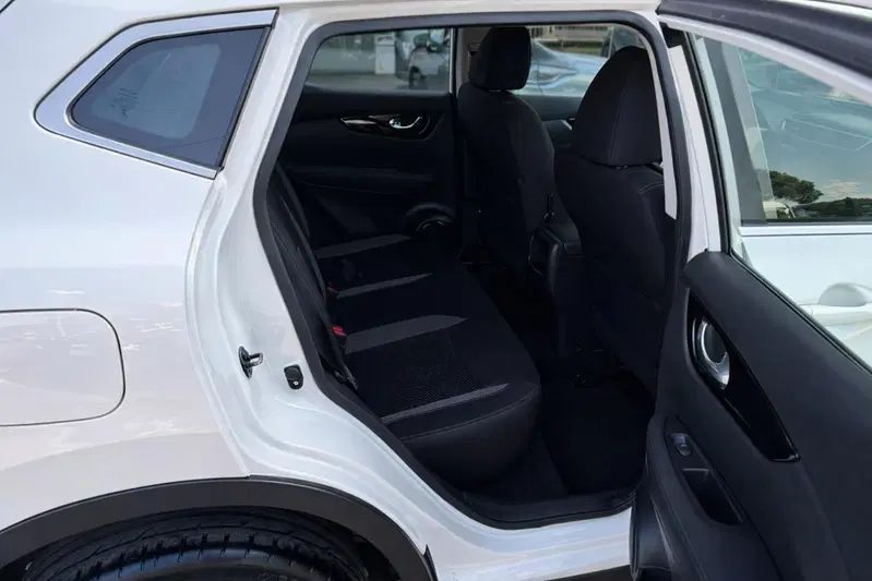 Nissan Qashqai usata a Rimini (11)