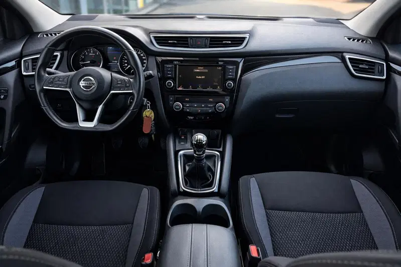 Nissan Qashqai usata a Rimini (7)