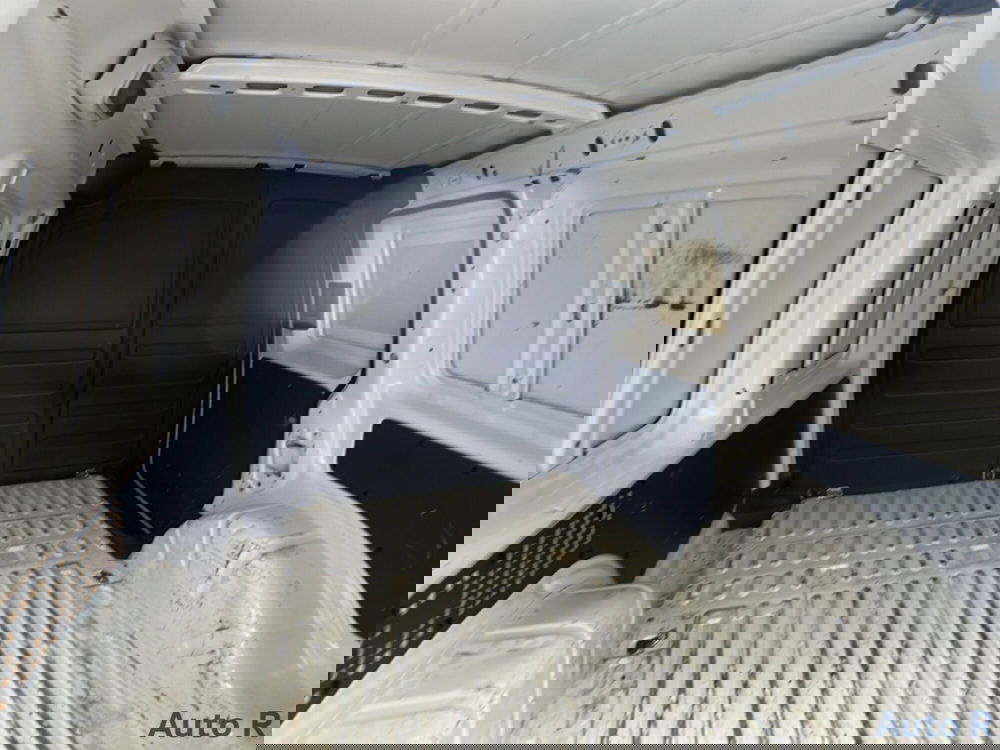 Volkswagen Veicoli Commerciali Caddy usata a Potenza (7)