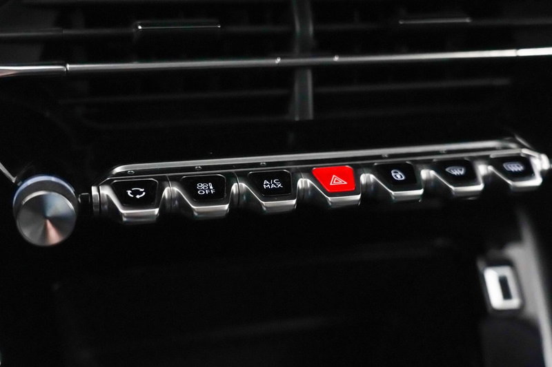 Peugeot 208 usata a Varese (19)