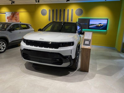 Jeep Compass full-electric First Edition fwd 213cv auto nuova a Benevento