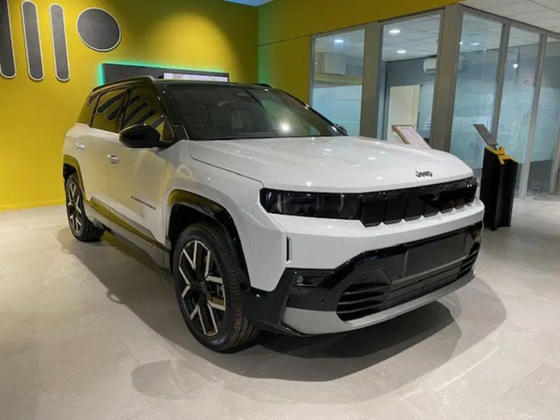 Jeep Compass nuova a Benevento (16)