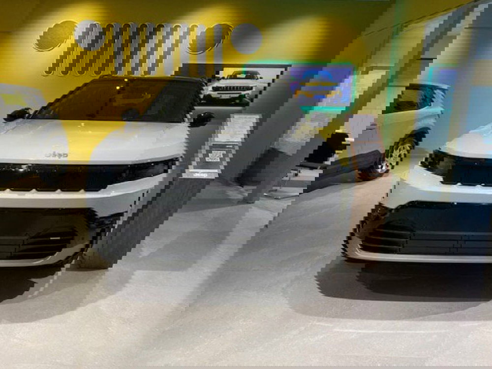 Jeep Compass nuova a Benevento (2)