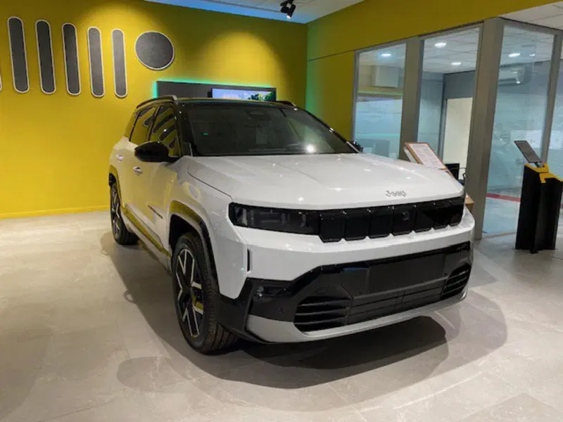 Jeep Compass nuova a Benevento (3)