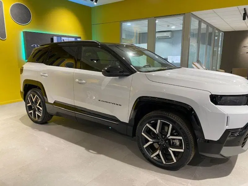 Jeep Compass nuova a Benevento (6)