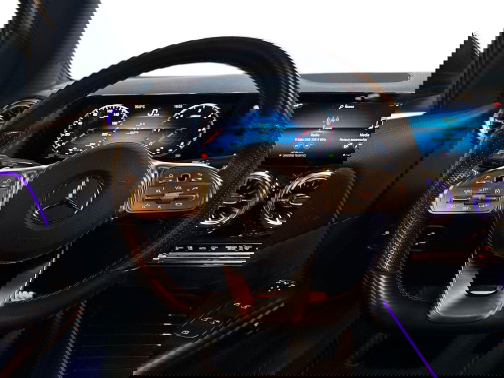 Mercedes-Benz GLA SUV usata a Prato (11)