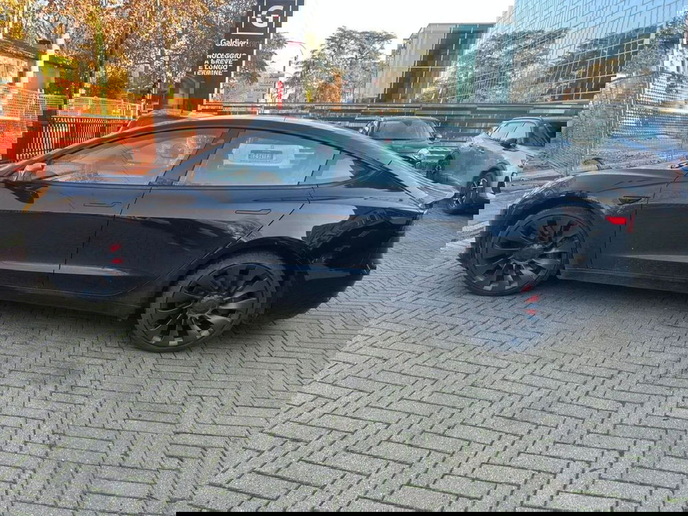 Tesla Model 3 usata a Salerno (11)