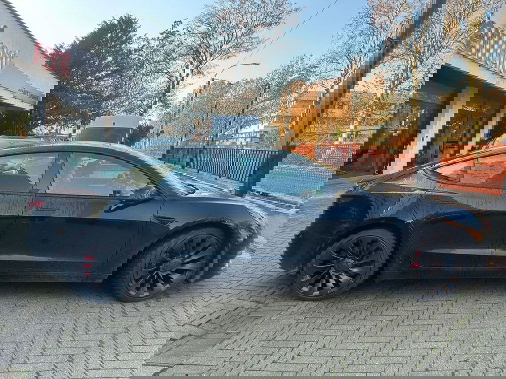 Tesla Model 3 usata a Salerno (14)