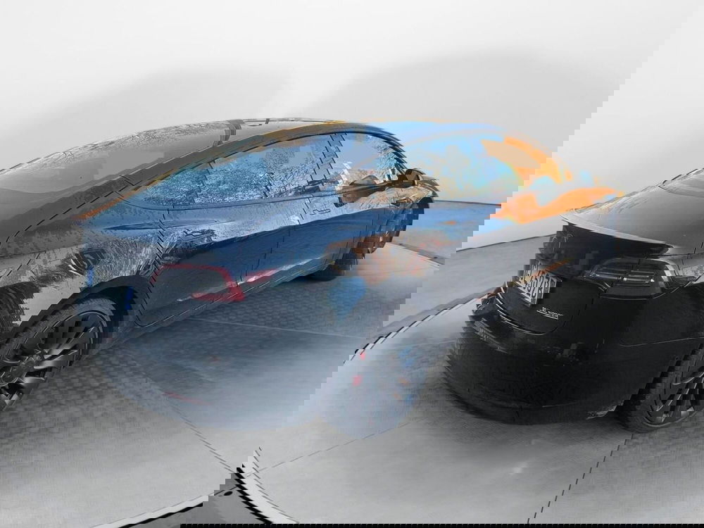 Tesla Model 3 usata a Salerno (4)