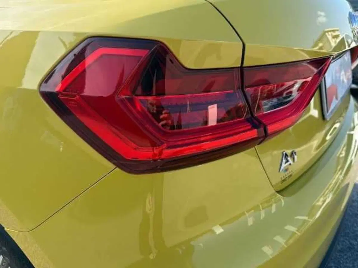 Audi A1 Sportback usata a Prato (10)