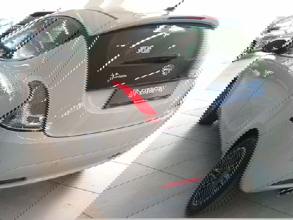 Lancia Ypsilon usata a Rimini (12)