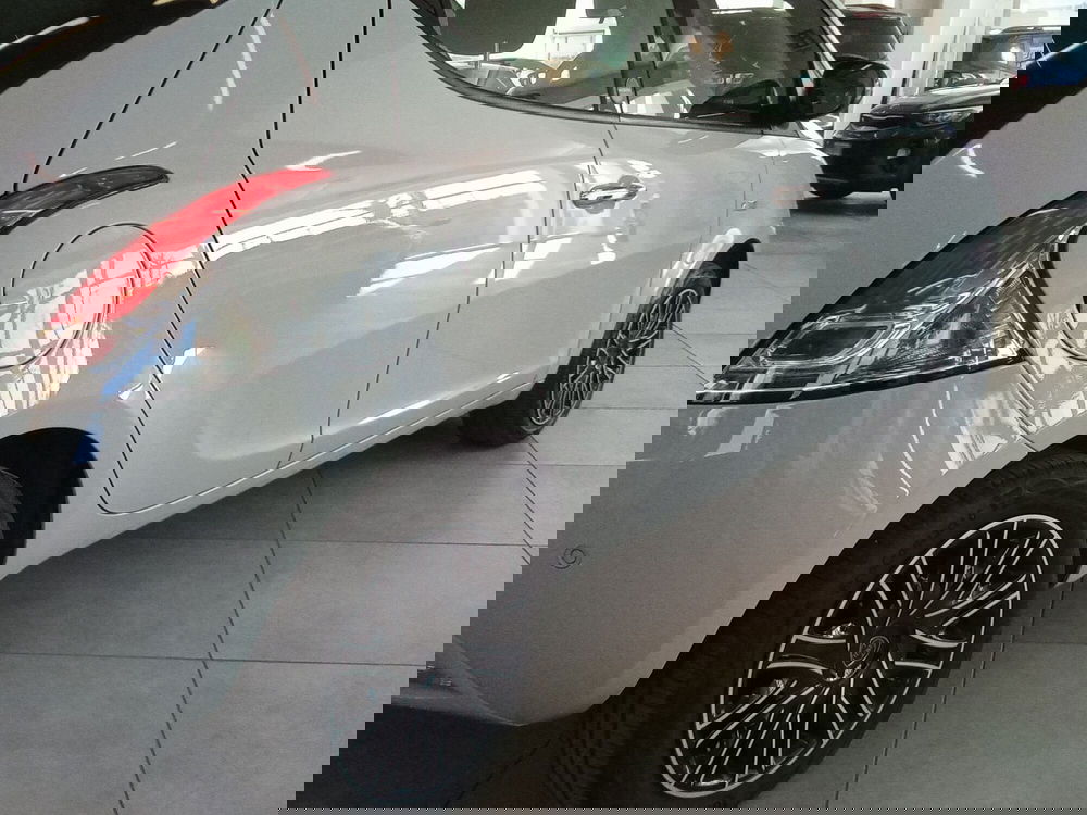 Lancia Ypsilon usata a Rimini (15)