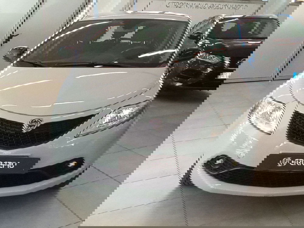 Lancia Ypsilon usata a Rimini (20)