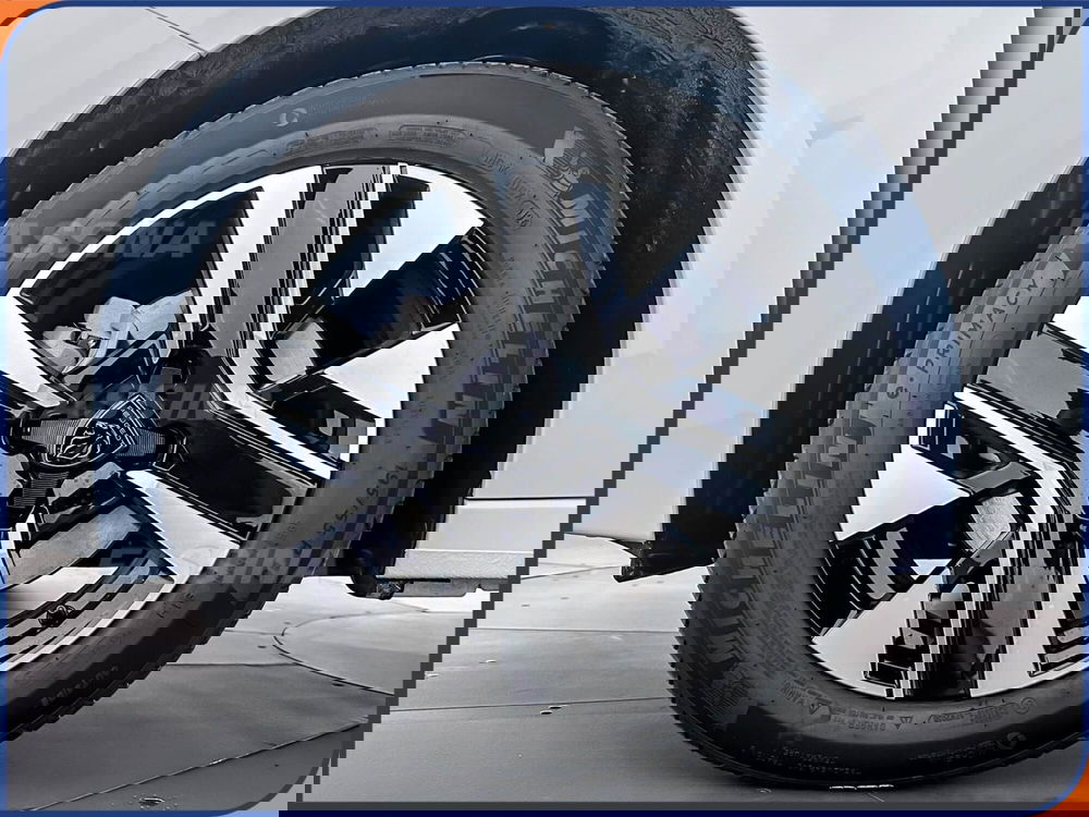 Peugeot 208 nuova a Milano (7)