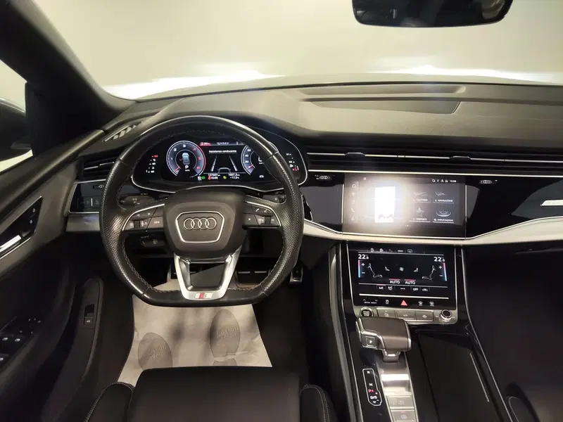 Audi Q8 usata a Modena (7)
