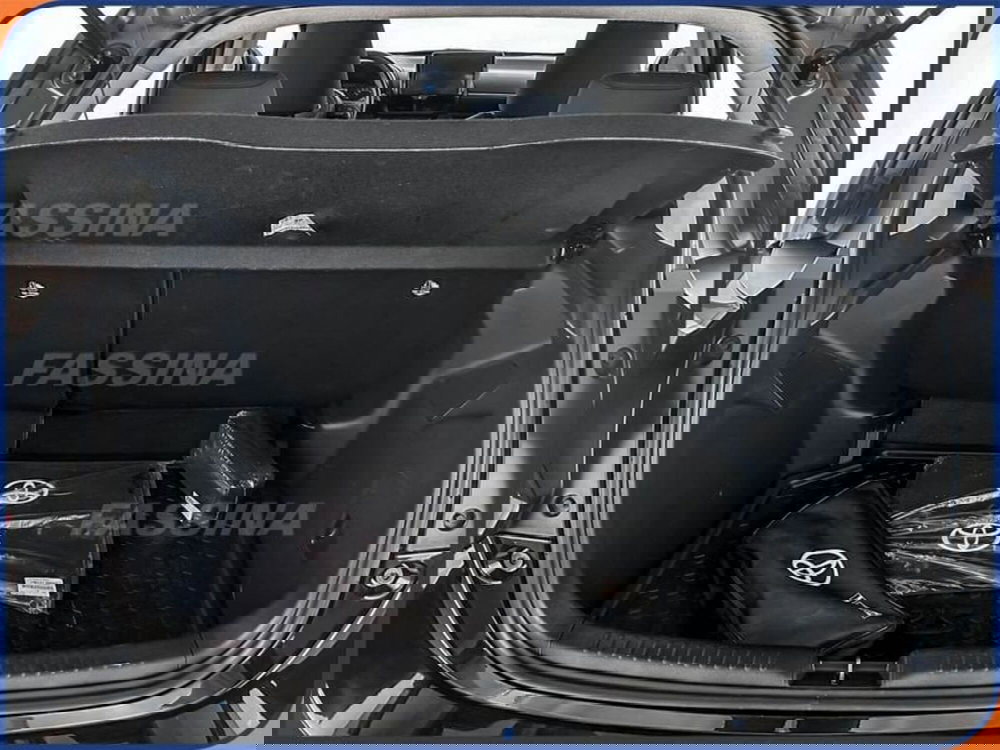 Toyota Yaris usata a Milano (11)