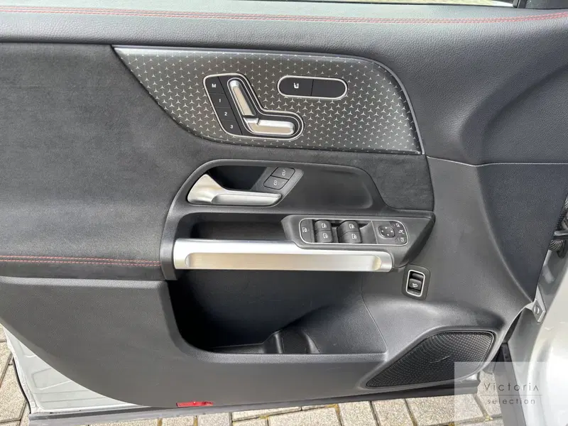 Mercedes-Benz GLB usata a Brescia (7)