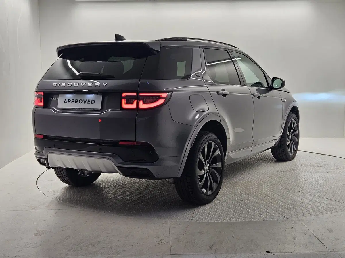 Land Rover Discovery Sport usata a Bergamo (2)