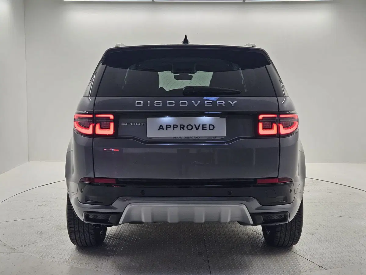 Land Rover Discovery Sport usata a Bergamo (7)