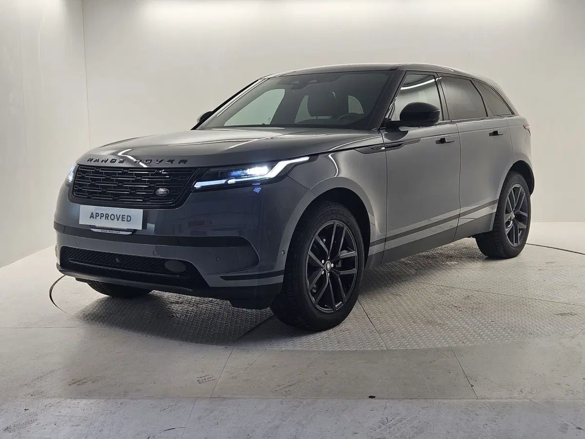 Land Rover Range Rover Velar nuova a Bergamo (2)
