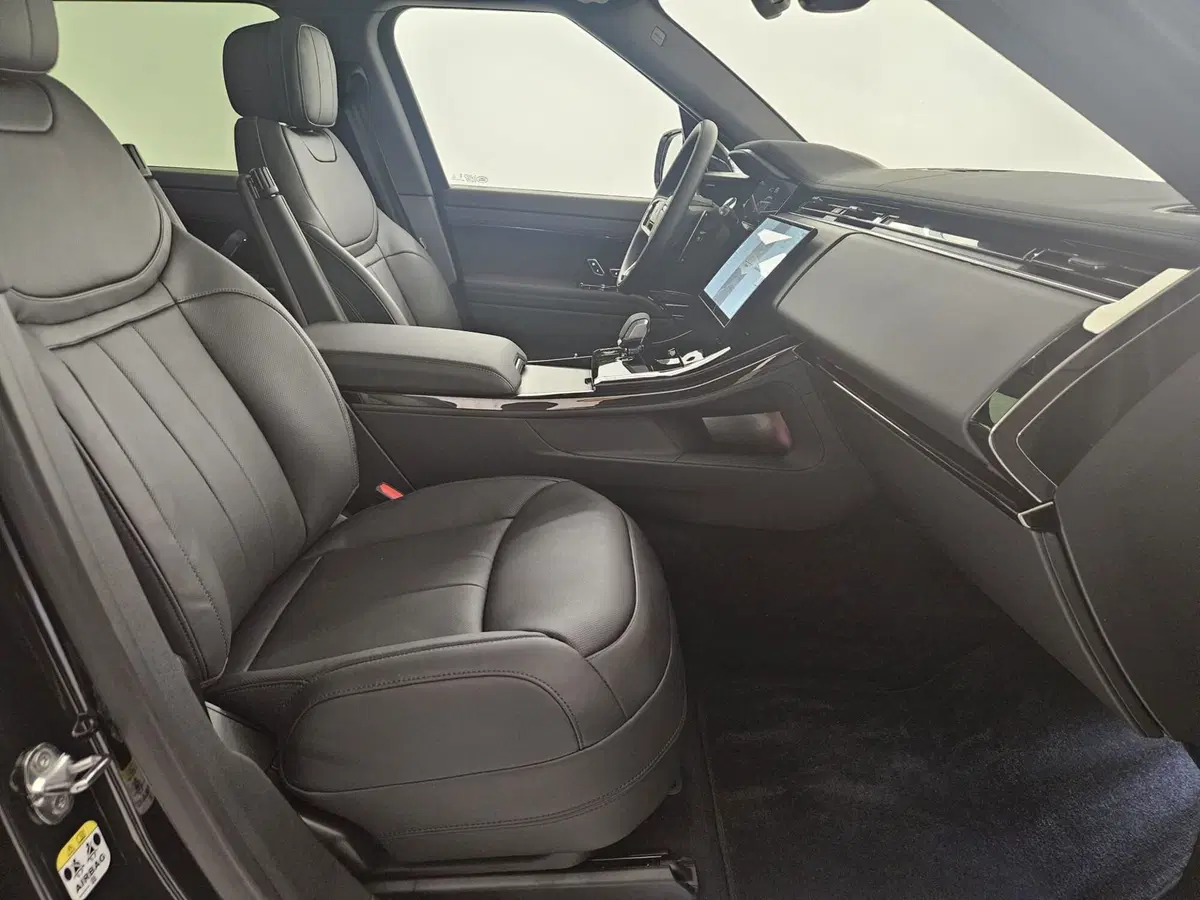 Land Rover Range Rover Sport nuova a Bergamo (3)