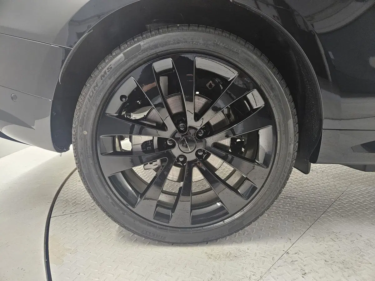 Land Rover Range Rover Sport nuova a Bergamo (8)