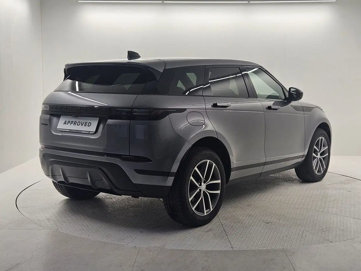 Land Rover Range Rover Evoque nuova a Bergamo (2)