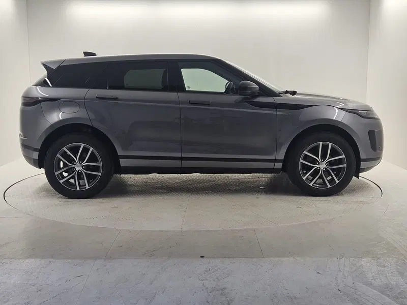 Land Rover Range Rover Evoque nuova a Bergamo (6)