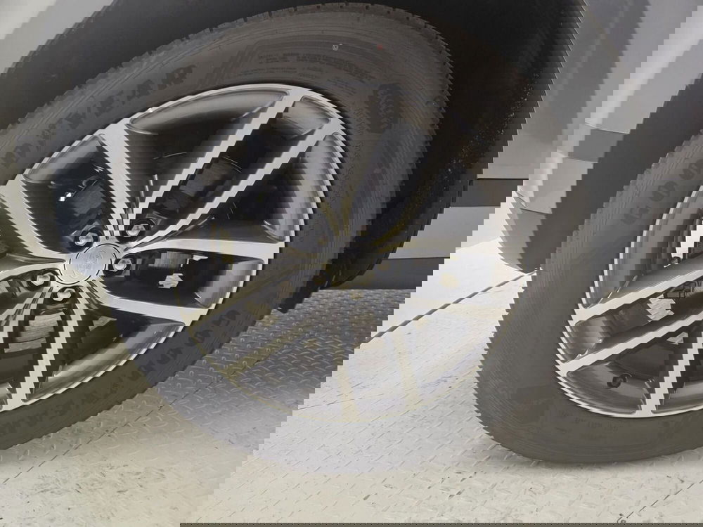 Land Rover Range Rover Evoque nuova a Bergamo (9)