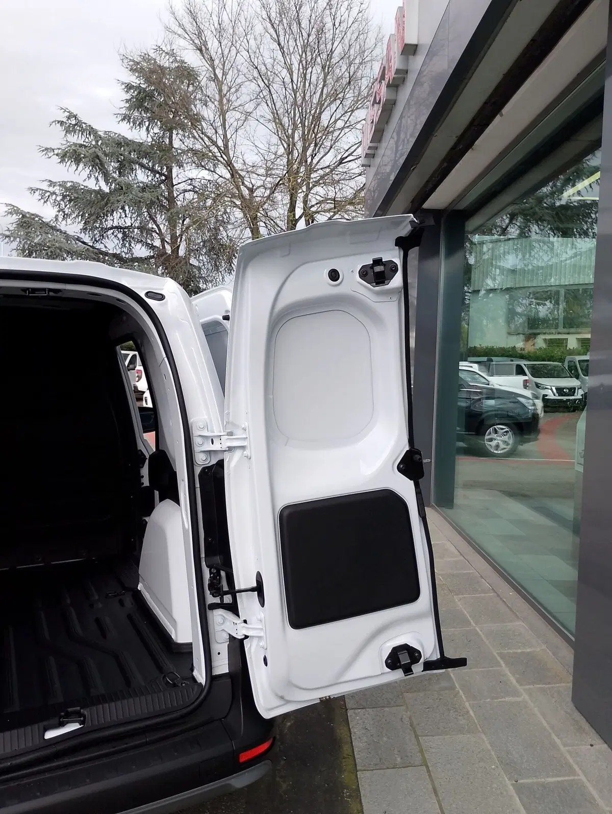 Nissan Townstar nuova a Modena (9)