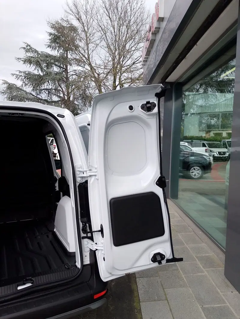 Nissan Townstar nuova a Modena (9)