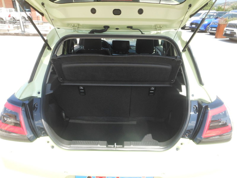 Suzuki Swift nuova a L'Aquila (17)