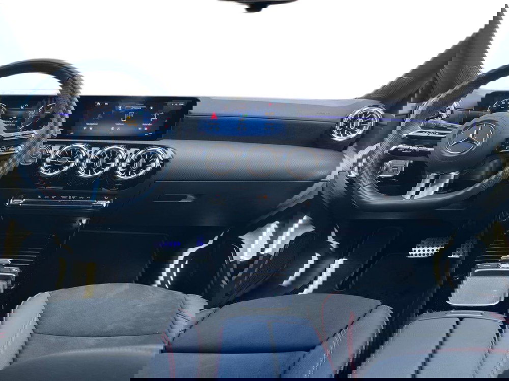 Mercedes-Benz Classe A usata a Napoli (11)