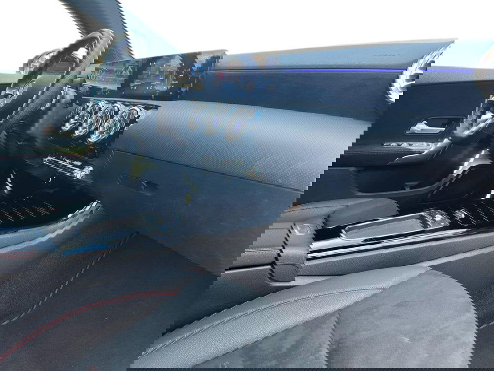 Mercedes-Benz Classe A usata a Napoli (16)