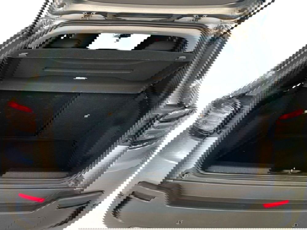 Jeep Avenger usata a Roma (10)