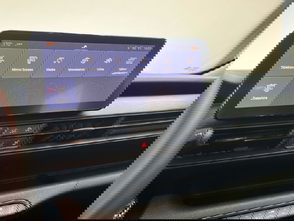 Jeep Avenger usata a Roma (18)