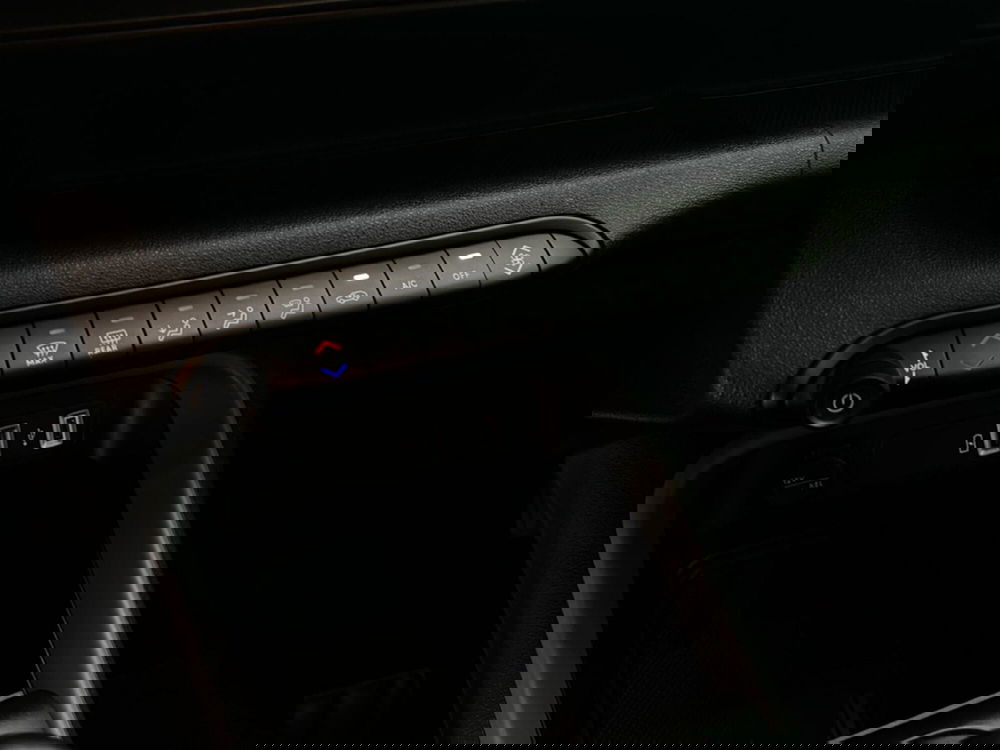 Jeep Avenger usata a Roma (19)