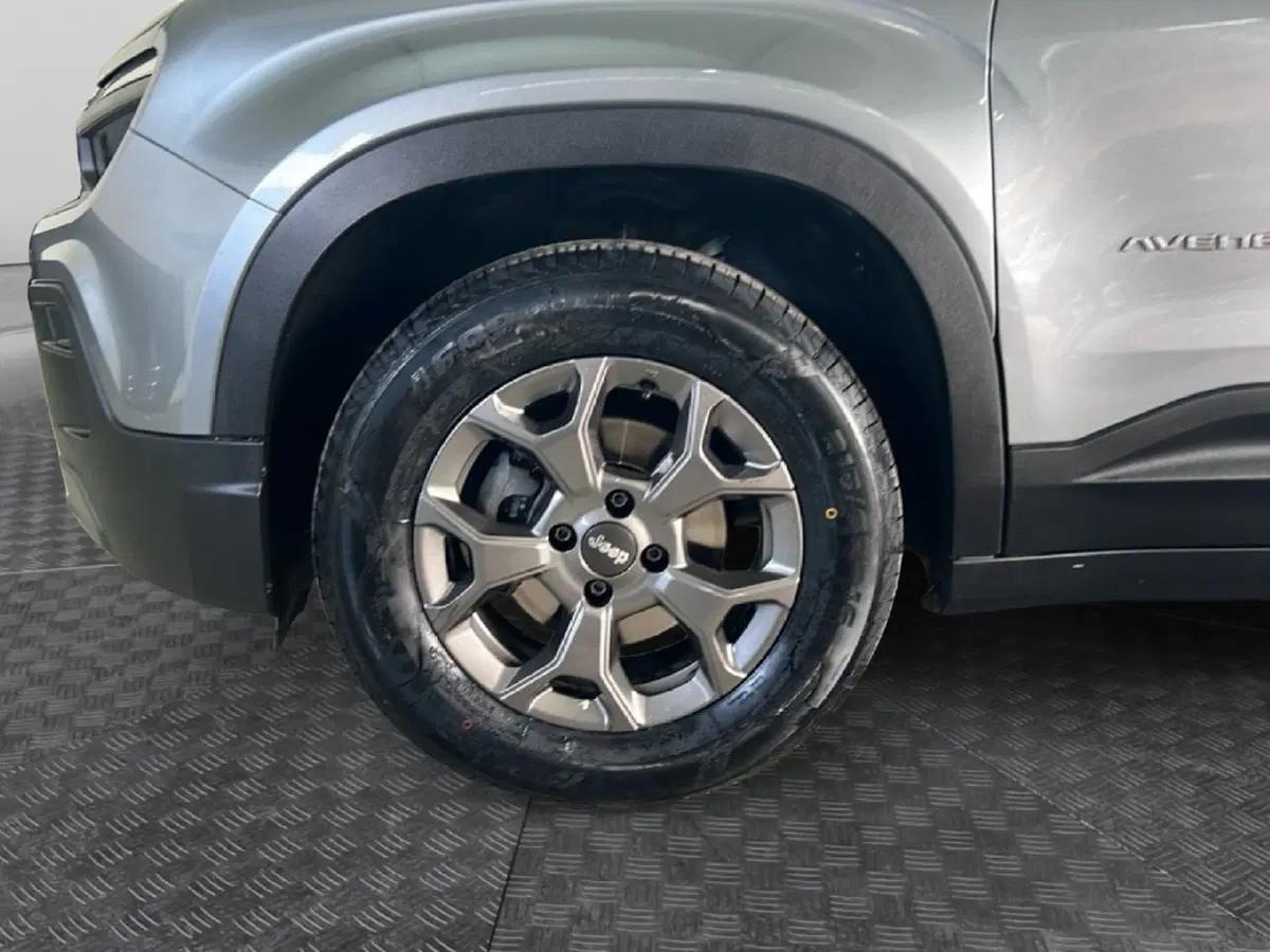 Jeep Avenger usata a Roma (9)