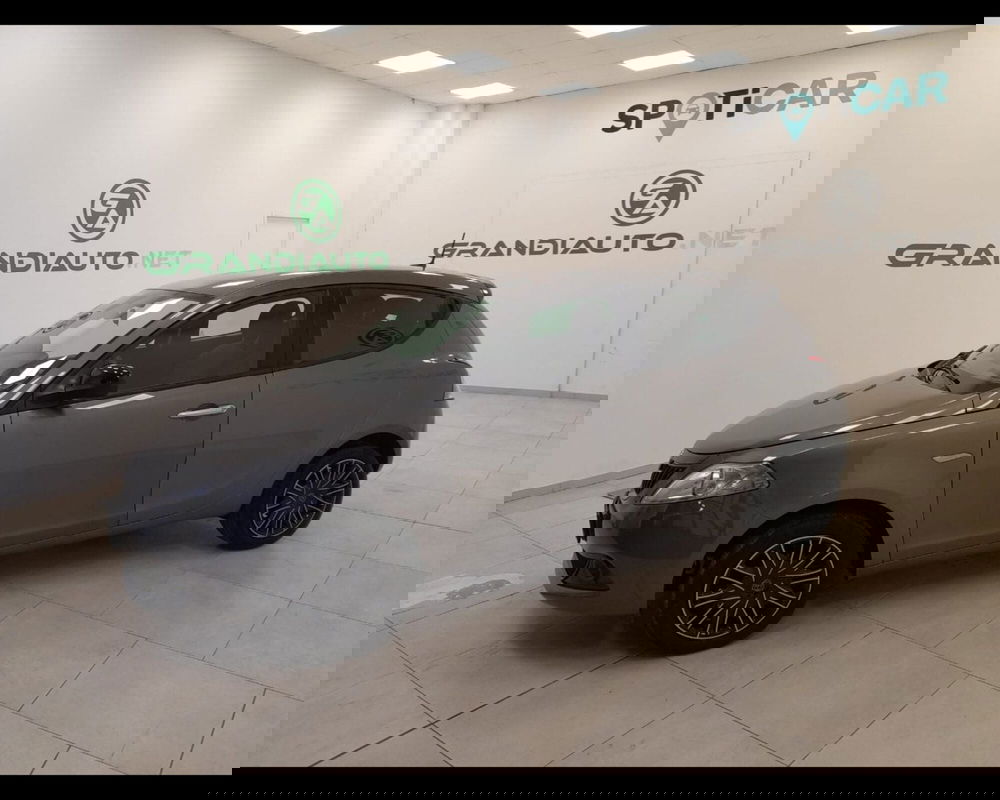 Lancia Ypsilon usata a Alessandria (3)